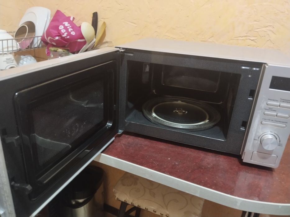 Микроволновка рабочий