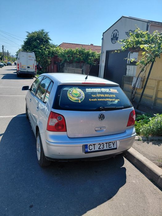 VOLKSWAGEN Polo