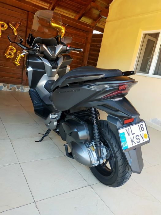 Moto Honda forza  300