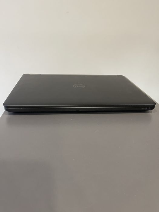 Dell latitude E5270