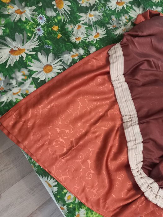 Шторы кирпично коричневого цвета