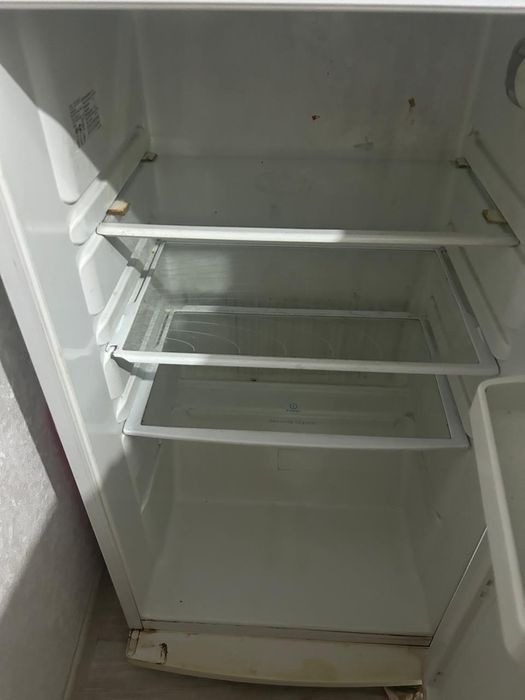 Холодильник 2камерный  Б/У .Атлант . Морозит отлично