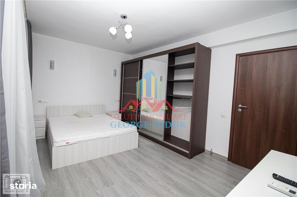 Apartament 2 camere total decomandat + parcare privata, Str. Acvilei 4