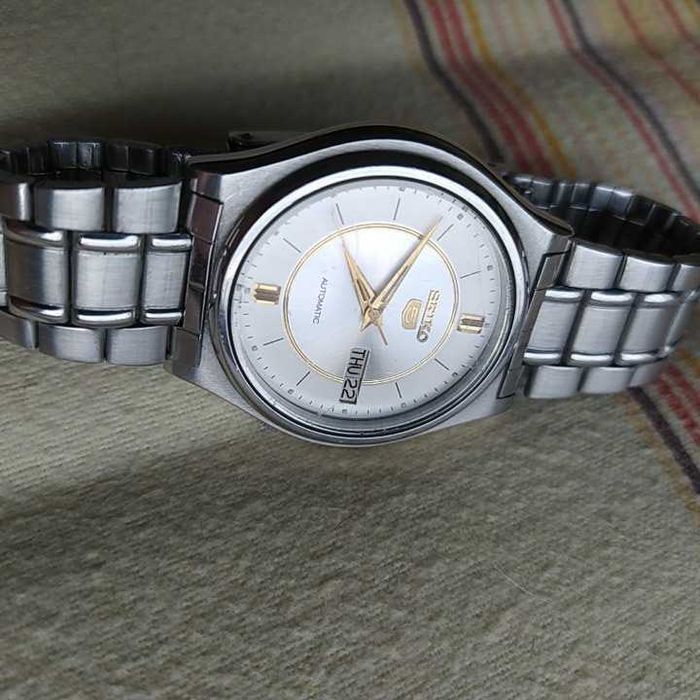 Часовници SEIKO и TIMEX, не употребявани. ПОДАРЪК !