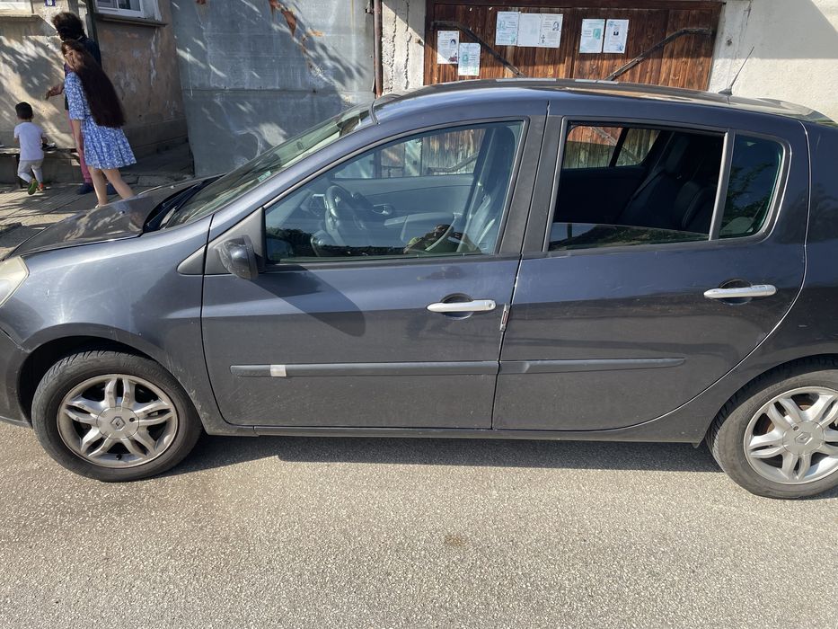 Renaut clio 3 2007год.