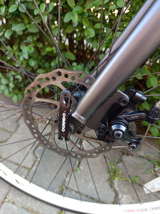 Vand cursiera  cadru de aluminiu.