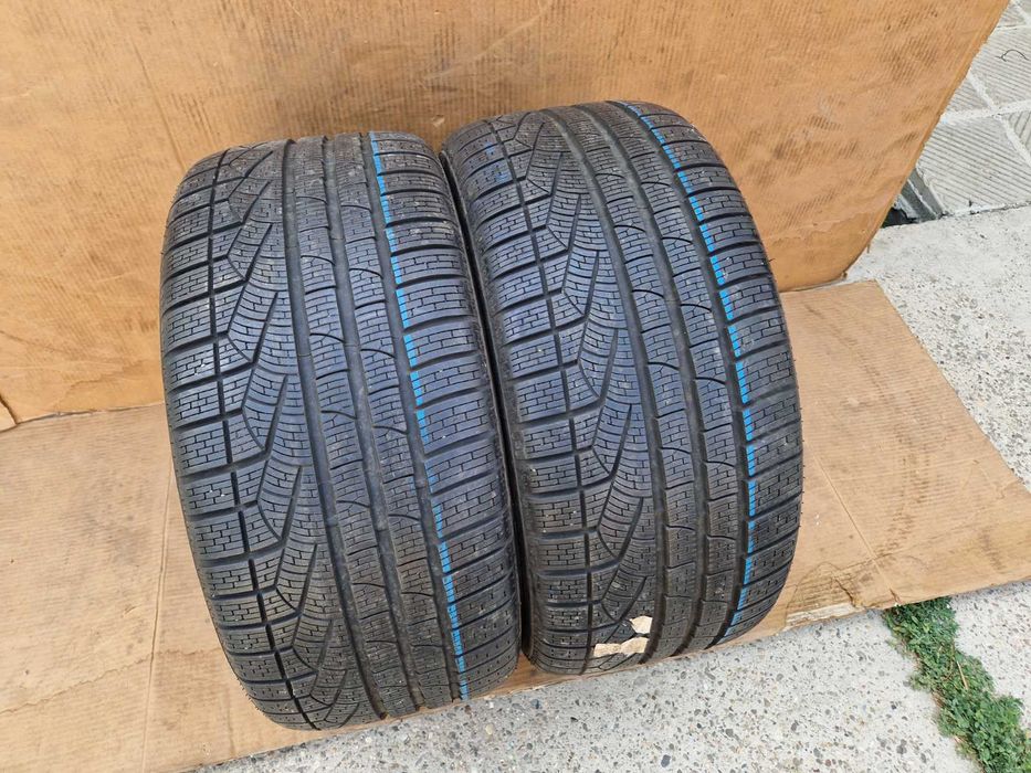 2 Pirelli R19 275/40 Зимни гуми  DOT 4917