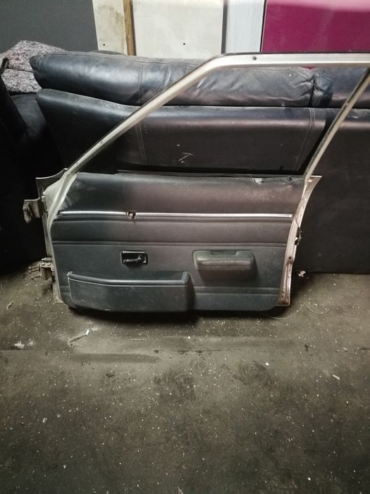 Продавам  Части за Форд таунус. 82 год.