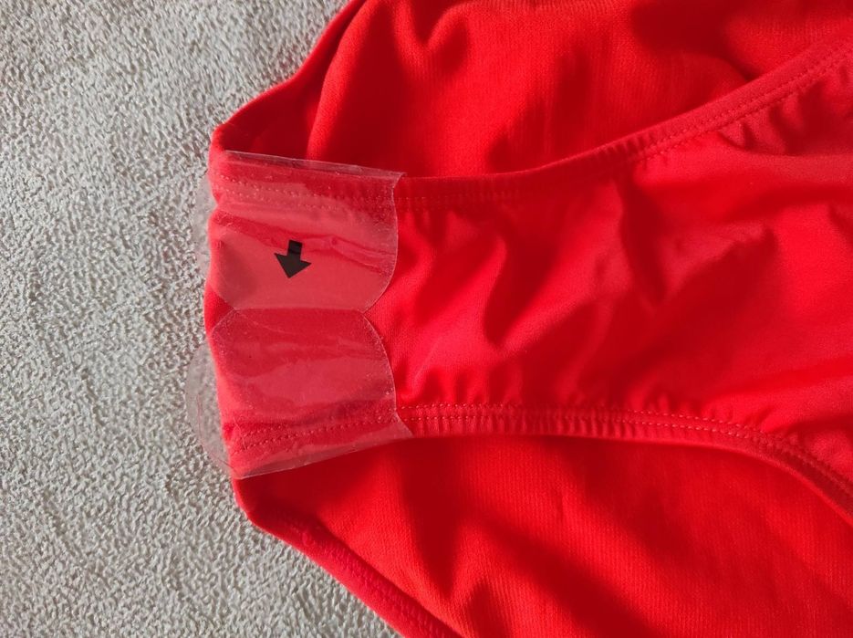 Дамски бански костюм