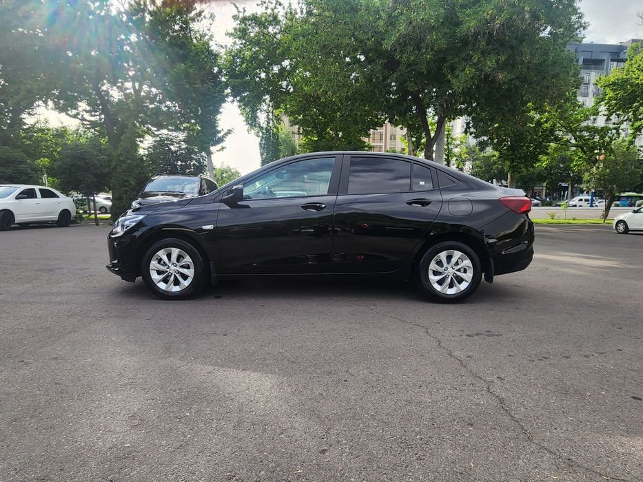 Onix LTZ sotiladi