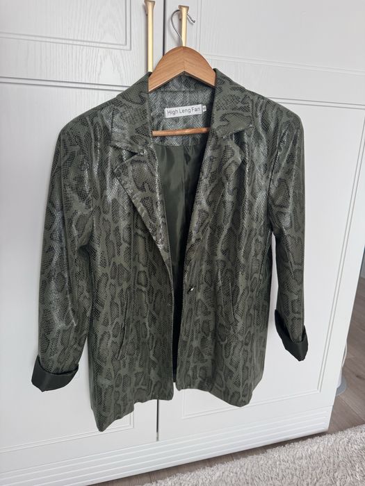 Продам пиджак нарядный