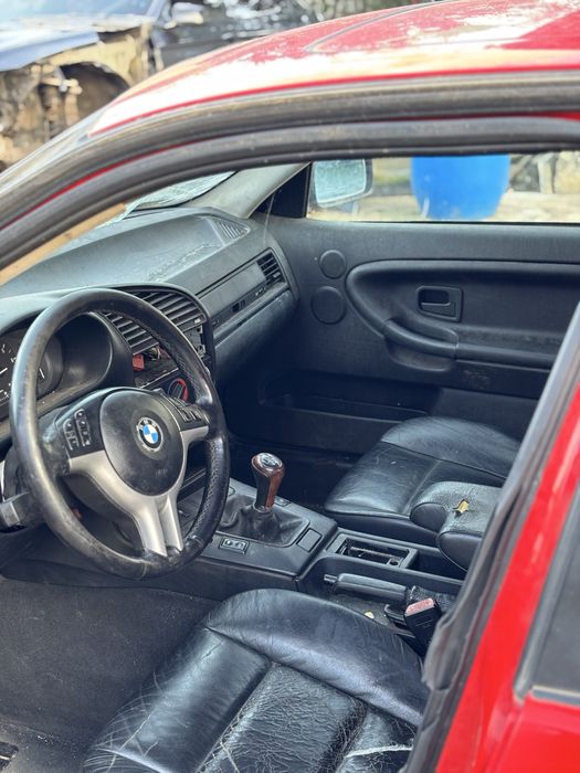 Dezmembrez bmw e36