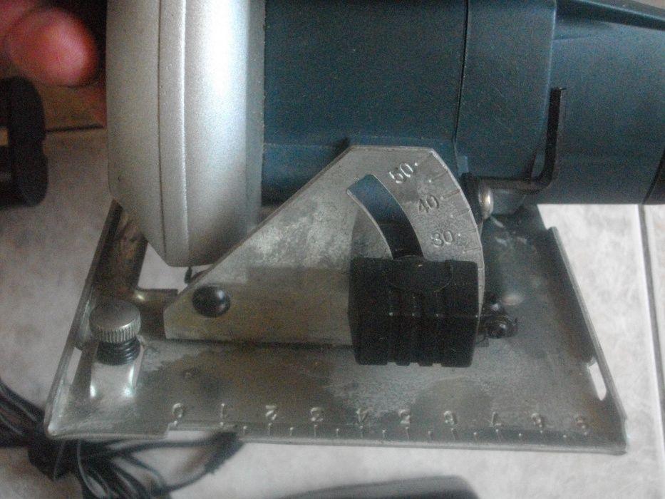 Нов немски акумулаторен 18 Волта РЪЧЕН ЦИРКУЛЯР с 2 Батерии T.I.Р.