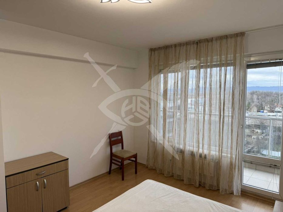 Тристаен апартамент в жк. Хаджи Димитър №19243