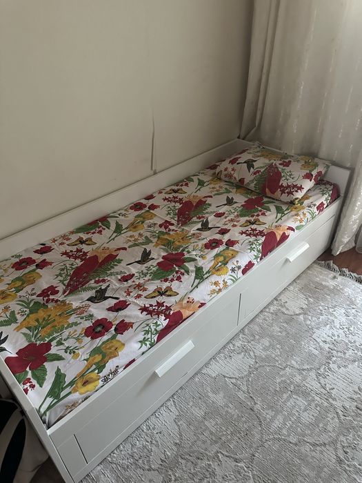 Кровать IKEA одинарная