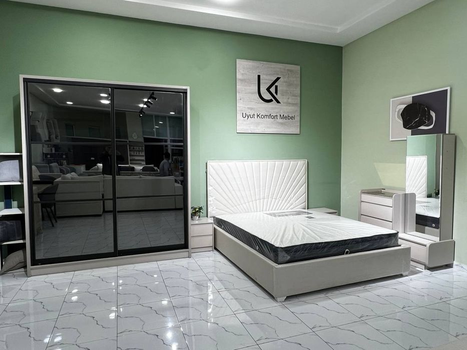 Спальный гарнитур комплект.