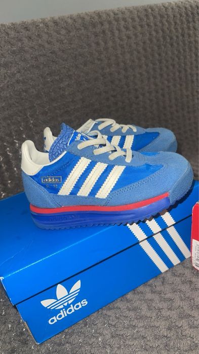 Маратонки Adidas sl72