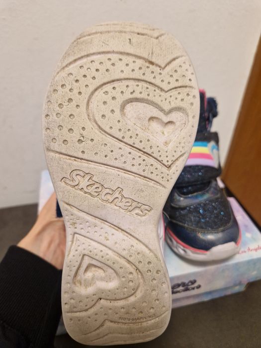 Есенно-зимни обувки Skechers за момиче 31 номер