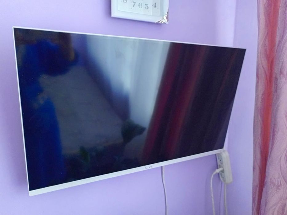 Продам телевизор Kivi на запчасти