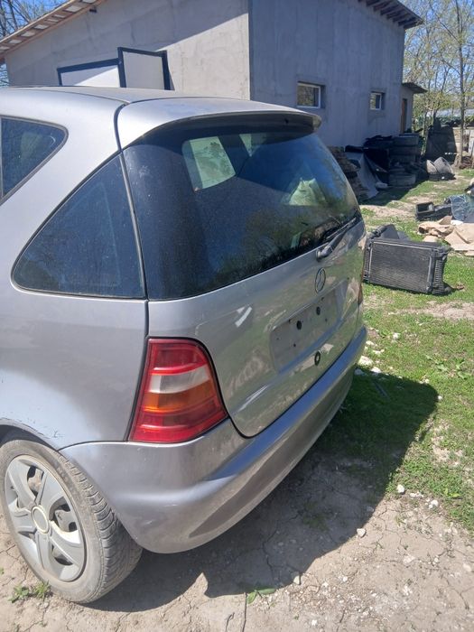 Vand spate complet de Mercedes A Class 168 A160 M1 an 2000(haion cu luneta,stopuri spate,bara spate)