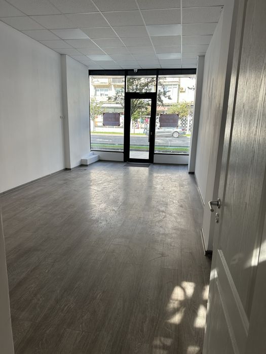 Proprietar Inchiriez spatiu ultracentral