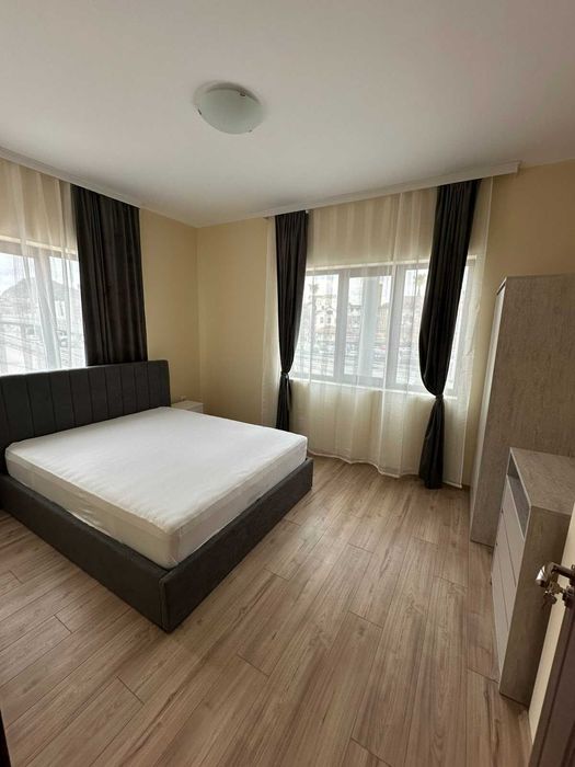 Дава се под наем Многостаен апартамент в Пловдив, Център - 88 кв.м за 847.62 € - Снимка #2