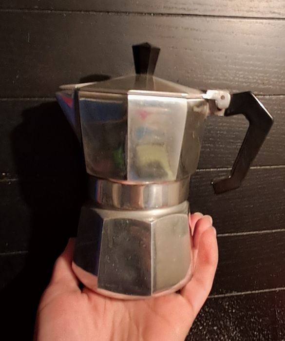 Малка кафеварка, алуминиева