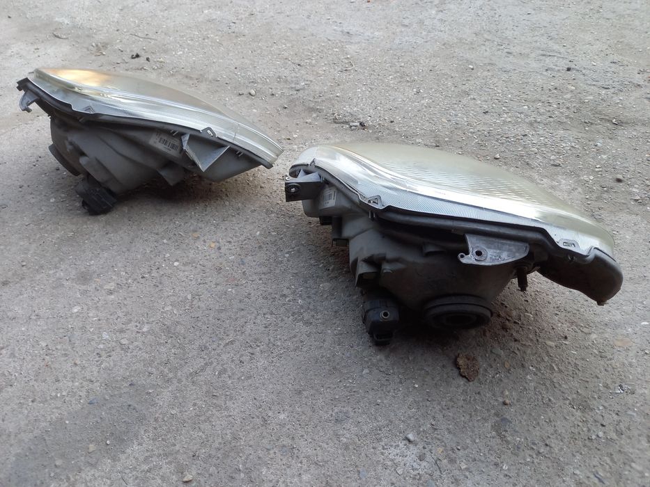 Faruri Opel Vivaro Renault Trafic