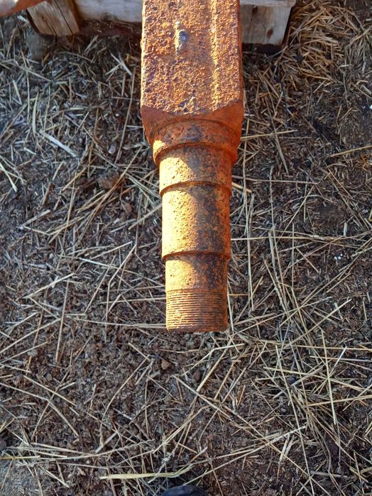 Продам ось на ПТС -4 новая СССР