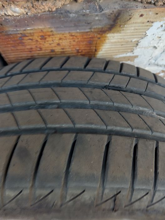 Един брой гума 215/50/17 BRIDGESTONE  Дот 2018