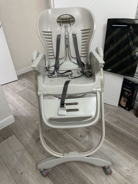 Продам стульчик для кормления