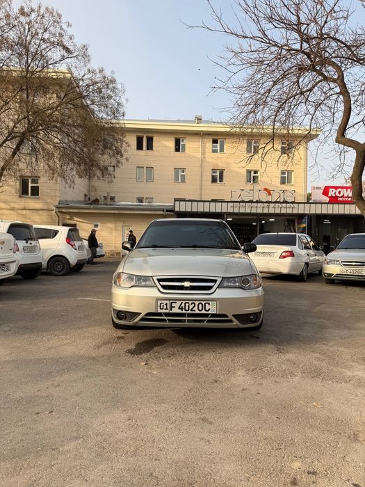 Nexia 2 donc 1.6 srochna sotiladi