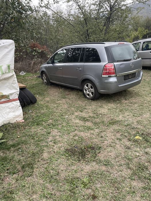 Opel Zafira B 1.9 120 к.с. 2006г..