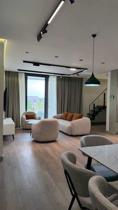 Шикарная!! 4х ком. Дуплекс в р-н Мирабадском улица Саракулька ID06