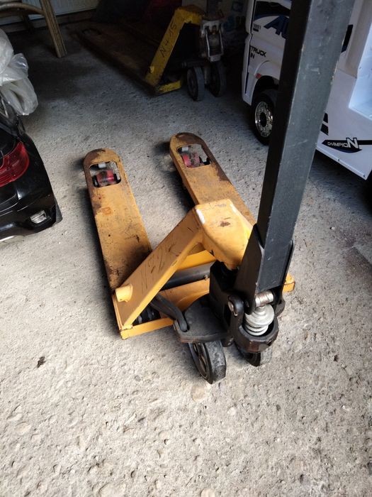 Transpaleți manuali