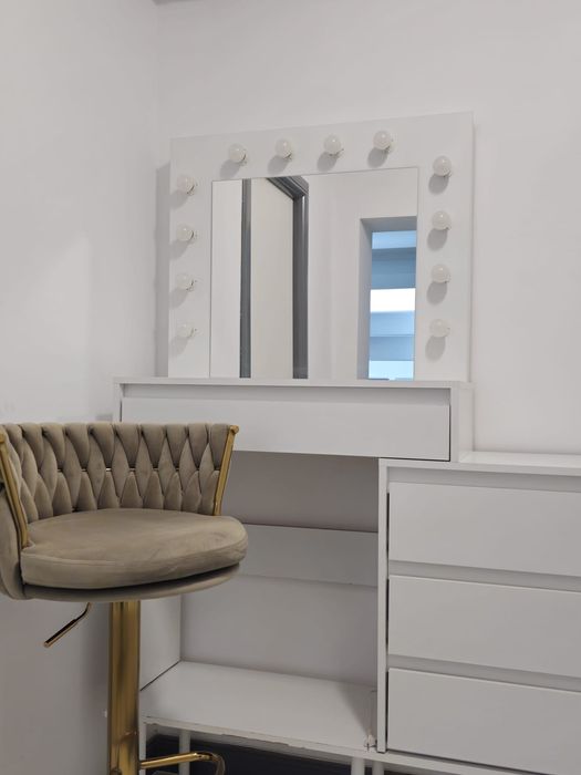 Inchiriez post make-up in salon COZY DISTRICT