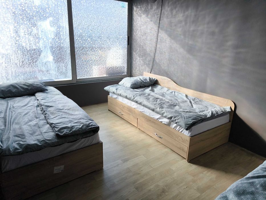 Нощувки в гр.София, кв.Орландовци. Стаи за работници с по 2 и 3 легла