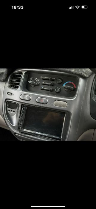 7-местный Митсубиси делика