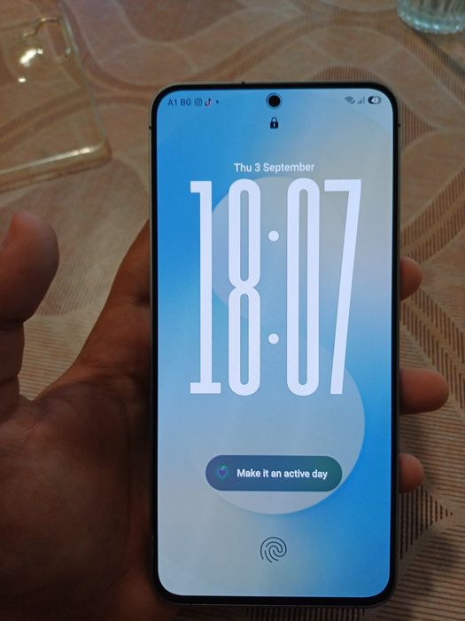 Продава се! SAMSUNG S25 FE