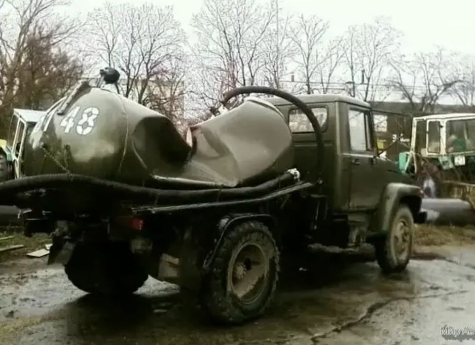 Цистерна для воды и для говновоза