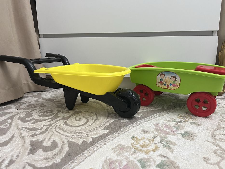 Продаеться игружка тачка и тележка