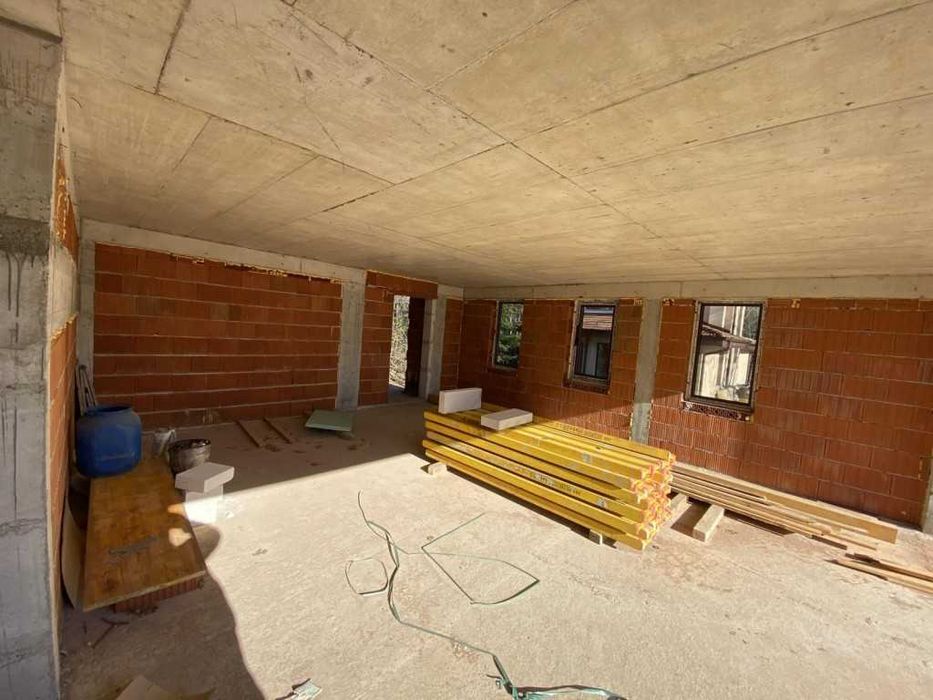 Къща - ново строителство продава кв. Русевци