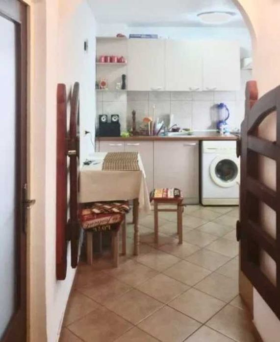 Дава се под наем Едностаен апартамент в Пловдив, Изгрев - 31 кв.м за 173.4 € - Снимка #1