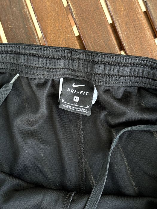 Мъжки къси панталони Nike Dri-FIT - размер М, Отлично състояние