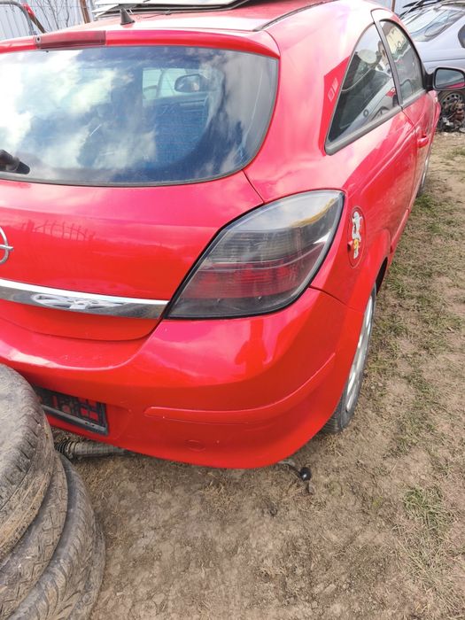 Vând ușă stânga și dreapta Opel Astra H GTC