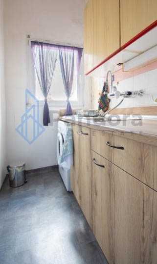 Двустаен апартамент под наем в Центъра