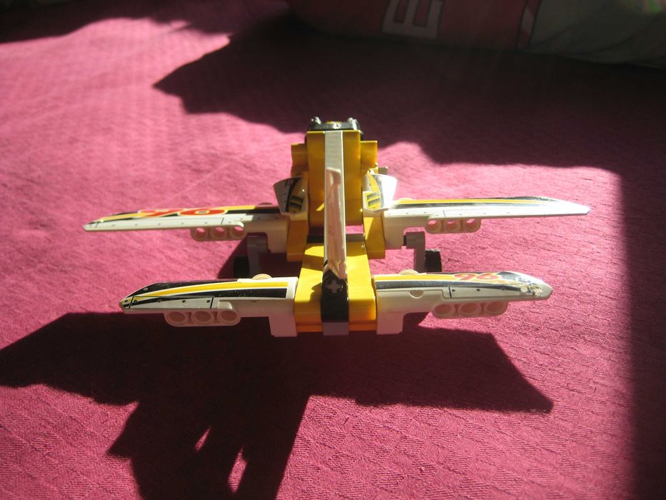 LEGO TECHNIC:реактивен самолет