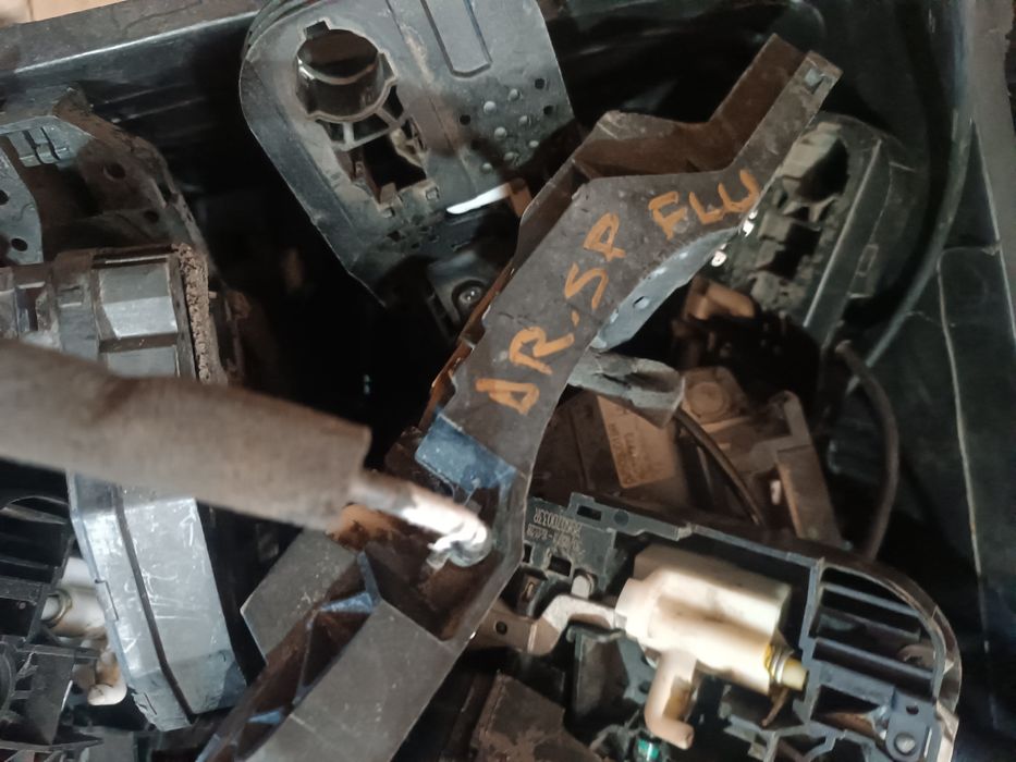 Mecanism ușa senzor optic Megane3 Fluence Koleos Megane2 Scenic2 broasca usa senzor keyless go entry usa Renault Koleos usa bandou haion punte spate