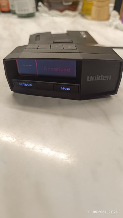 Detector radar Uniden R8 R8W autolearn in cutie plastic box