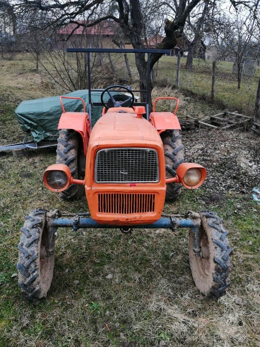Tractor Fiat 215